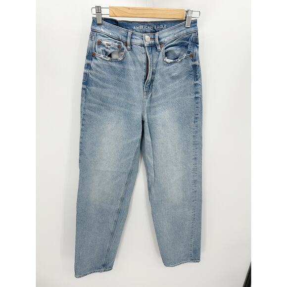 American Eagle AEO Baggy Light Wash Blue Denim Jeans Women's Size 2 Regular 2R - Picture 1 of 9